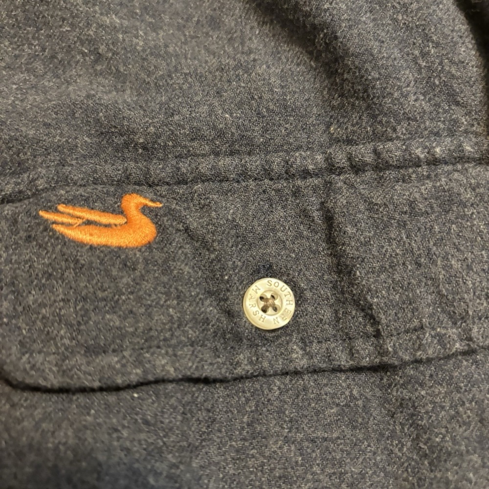 Southern Marsh Men's Large, Long Sleeve Blue Flannel Front Pockets Duck Logo - Picture 2 of 5